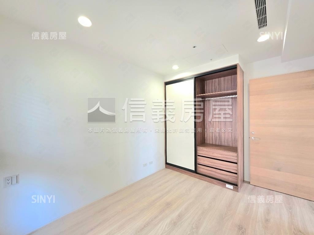 專任喬立圓容三面採光房屋室內格局與周邊環境