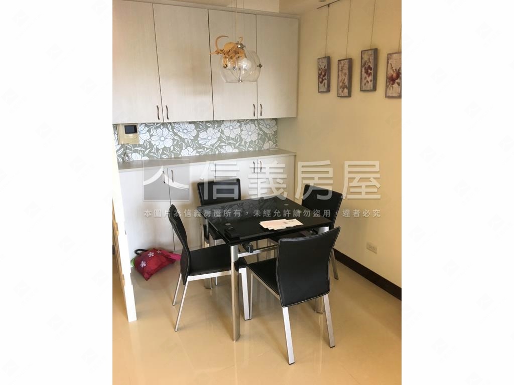 稀有青禾漂亮２房車位房屋室內格局與周邊環境