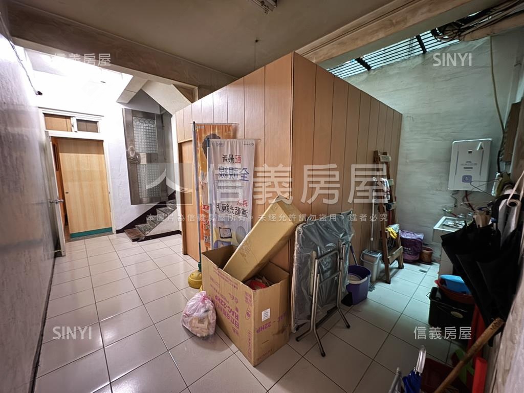 海華ＳＯＧＯ新生路金店面房屋室內格局與周邊環境