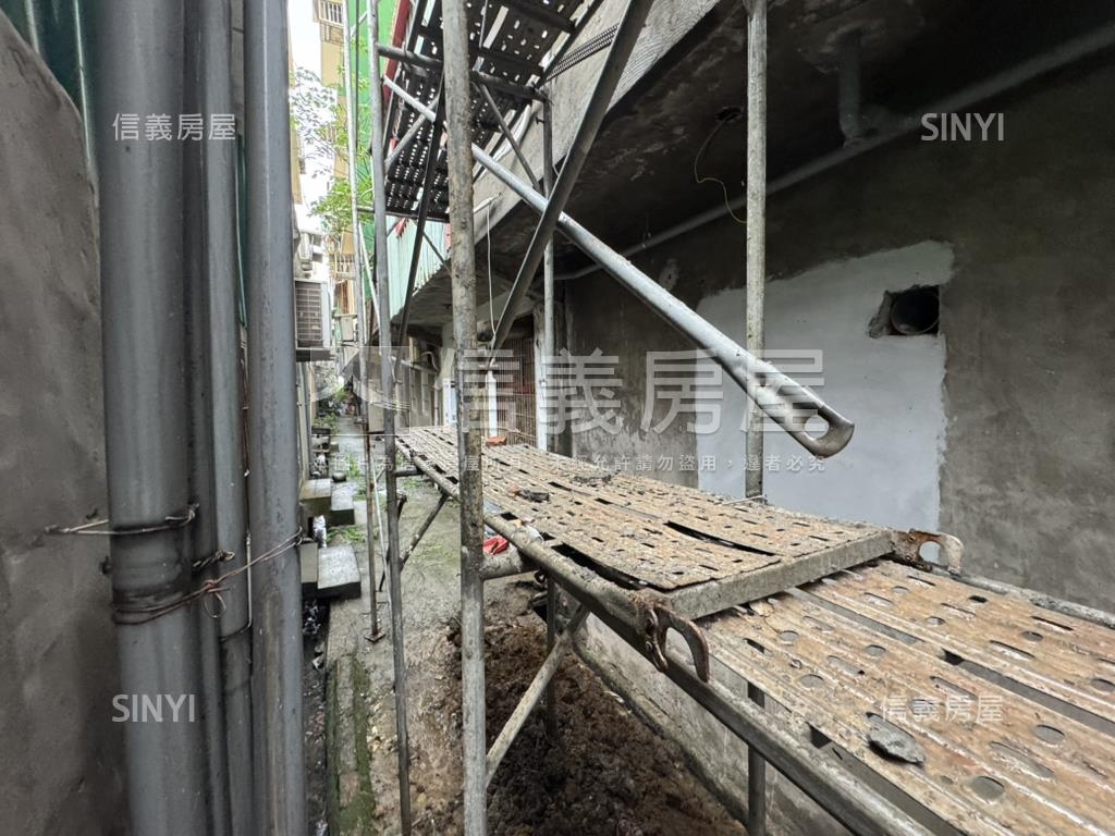 海華ＳＯＧＯ新生路金店面房屋室內格局與周邊環境