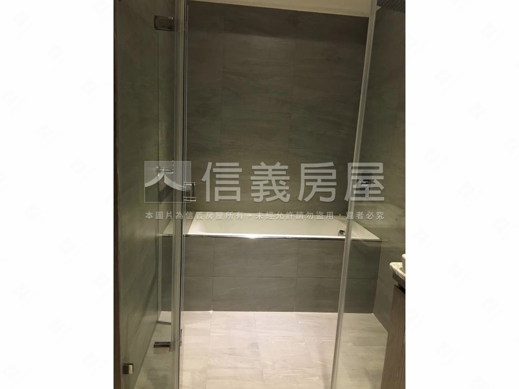 長安一品有車位房屋室內格局與周邊環境