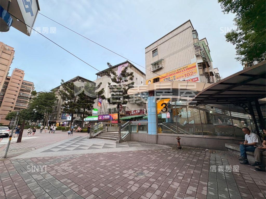 海山捷運站稀有釋出金店面房屋室內格局與周邊環境