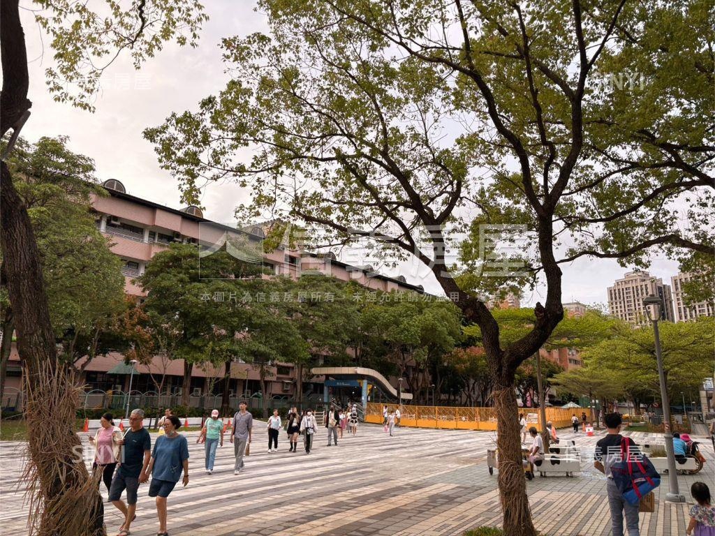 海山捷運站稀有釋出金店面房屋室內格局與周邊環境