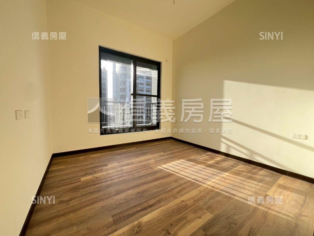 定泰臻翫稀有高樓景觀房屋室內格局與周邊環境