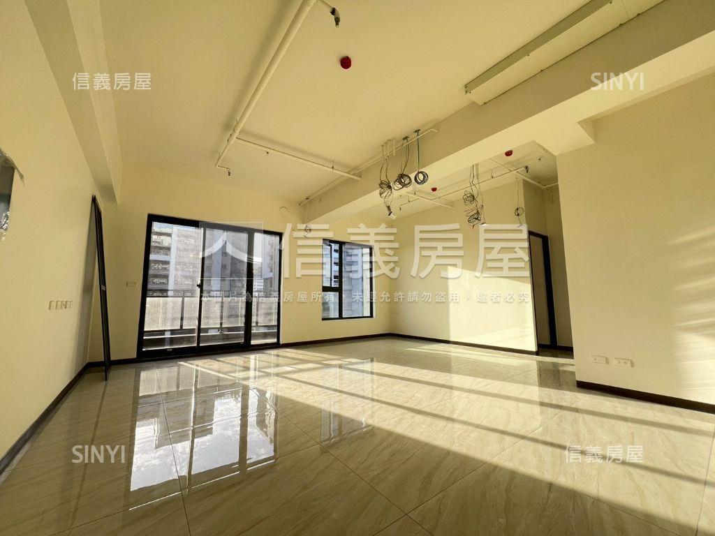 定泰臻翫稀有高樓景觀房屋室內格局與周邊環境