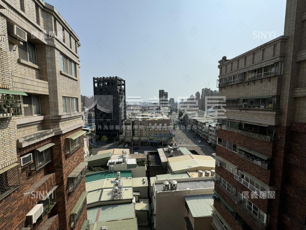 高鐵高樓採光低總價３房讚房屋室內格局與周邊環境