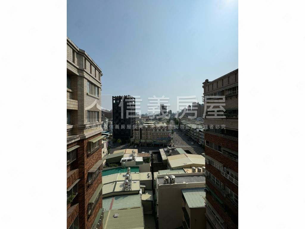 高鐵高樓採光低總價３房讚房屋室內格局與周邊環境