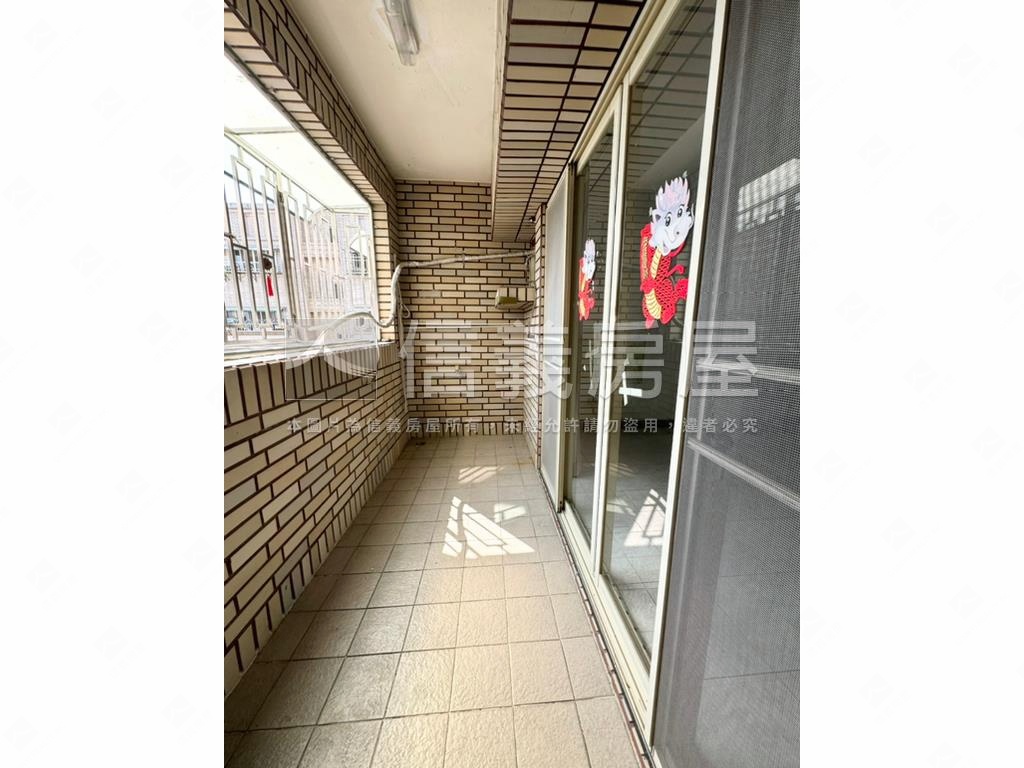 高鐵高樓採光低總價３房讚房屋室內格局與周邊環境