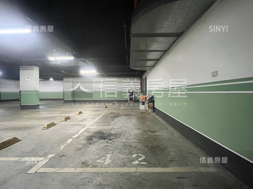 中央公園●睦綠意臻美宅房屋室內格局與周邊環境