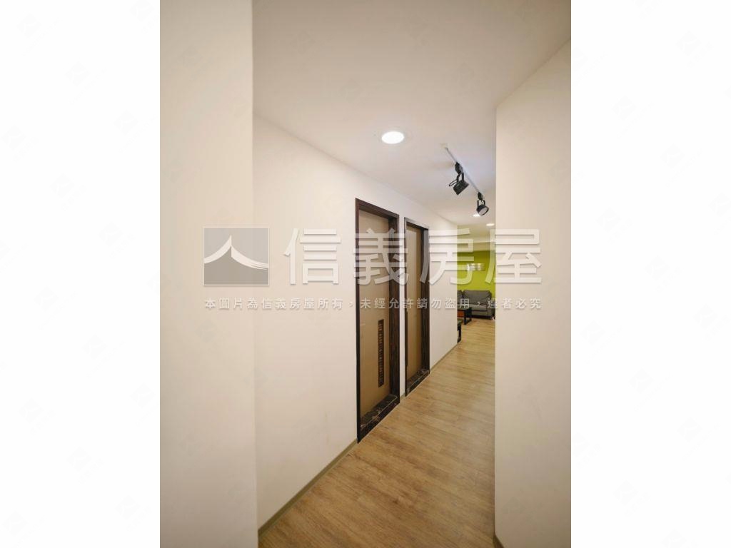 台視附近一樓雙敦面寬車庫房屋室內格局與周邊環境