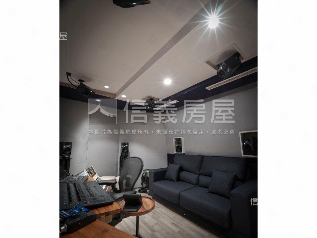 台視附近一樓雙敦面寬車庫房屋室內格局與周邊環境