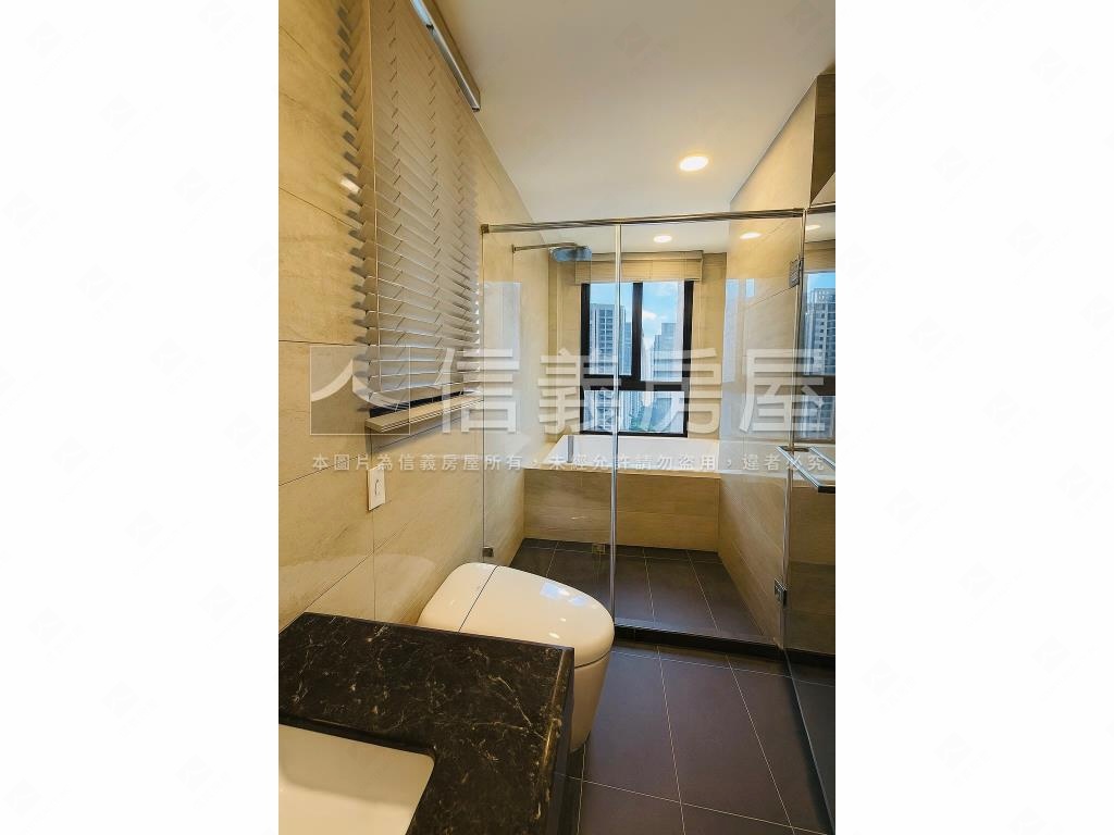 權峰視野裝潢四房雙車位房屋室內格局與周邊環境