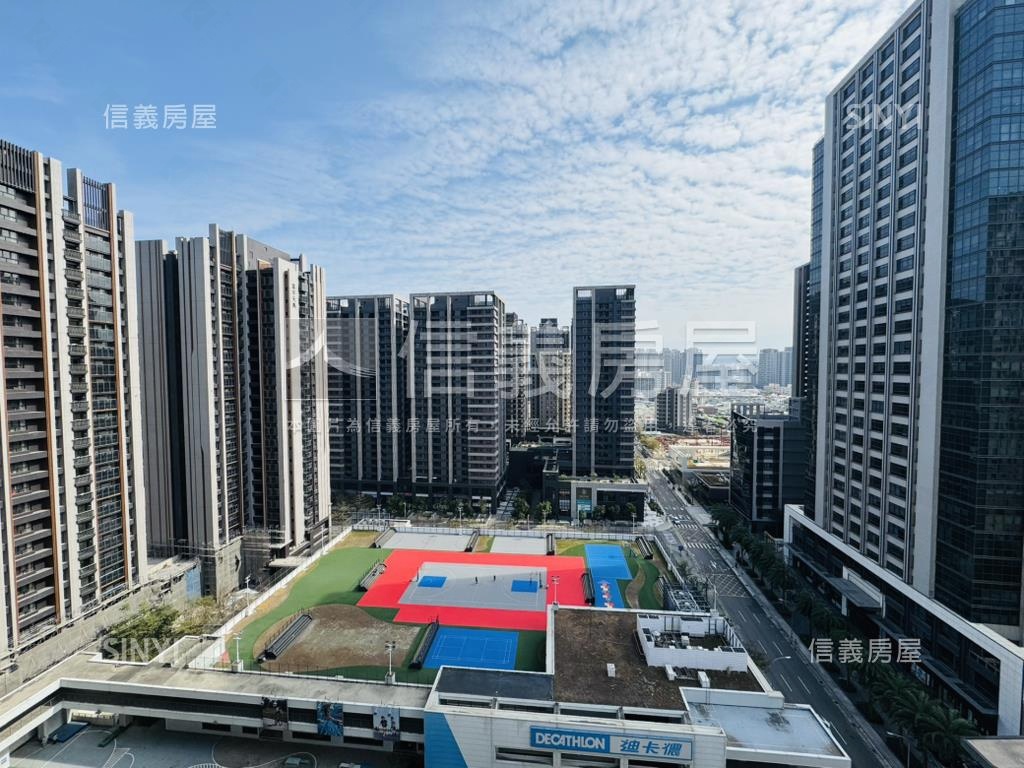 權峰視野裝潢四房雙車位房屋室內格局與周邊環境