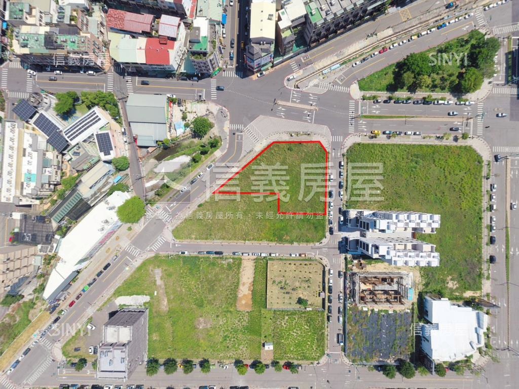 正十四期美和段土地Ｂ房屋室內格局與周邊環境
