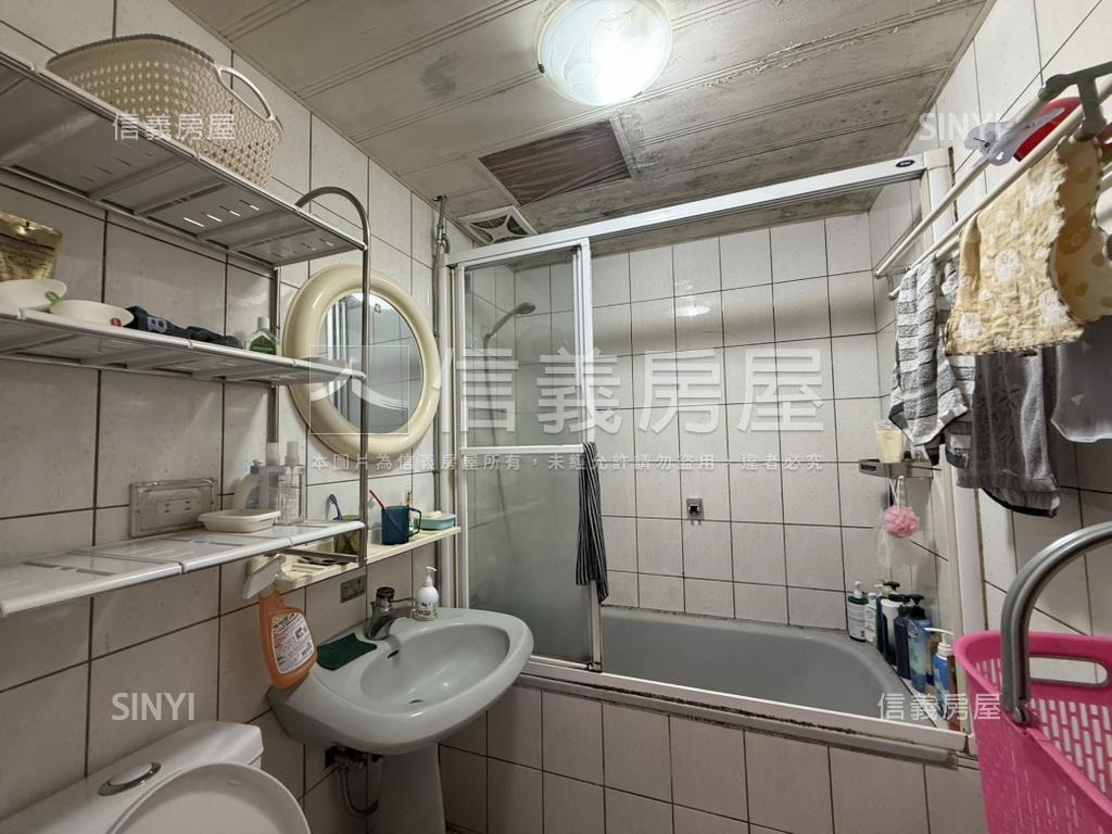 捷運丹鳳台北皇家採光三房房屋室內格局與周邊環境