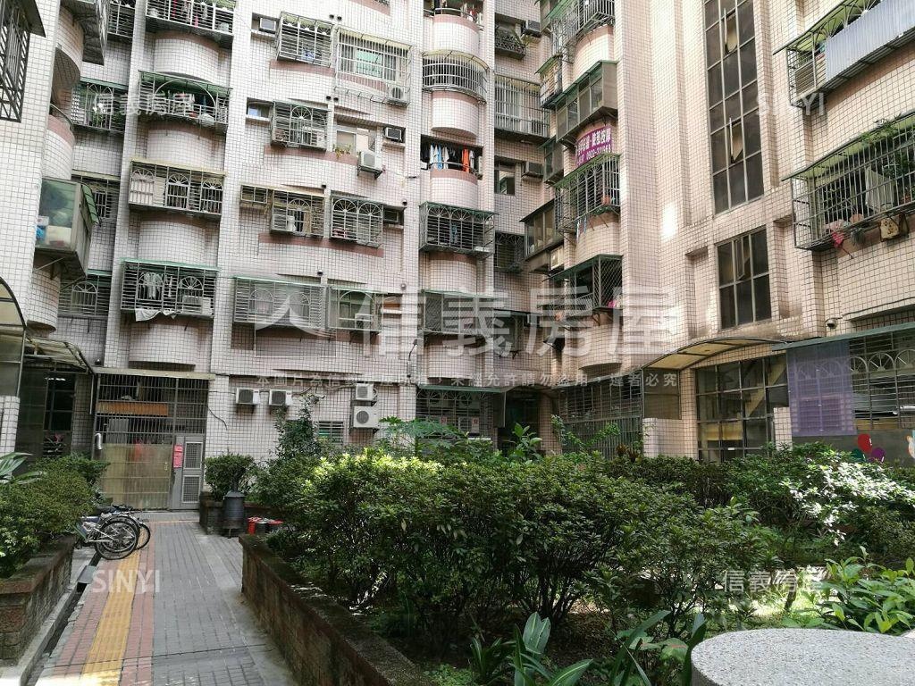 捷運丹鳳台北皇家採光三房房屋室內格局與周邊環境