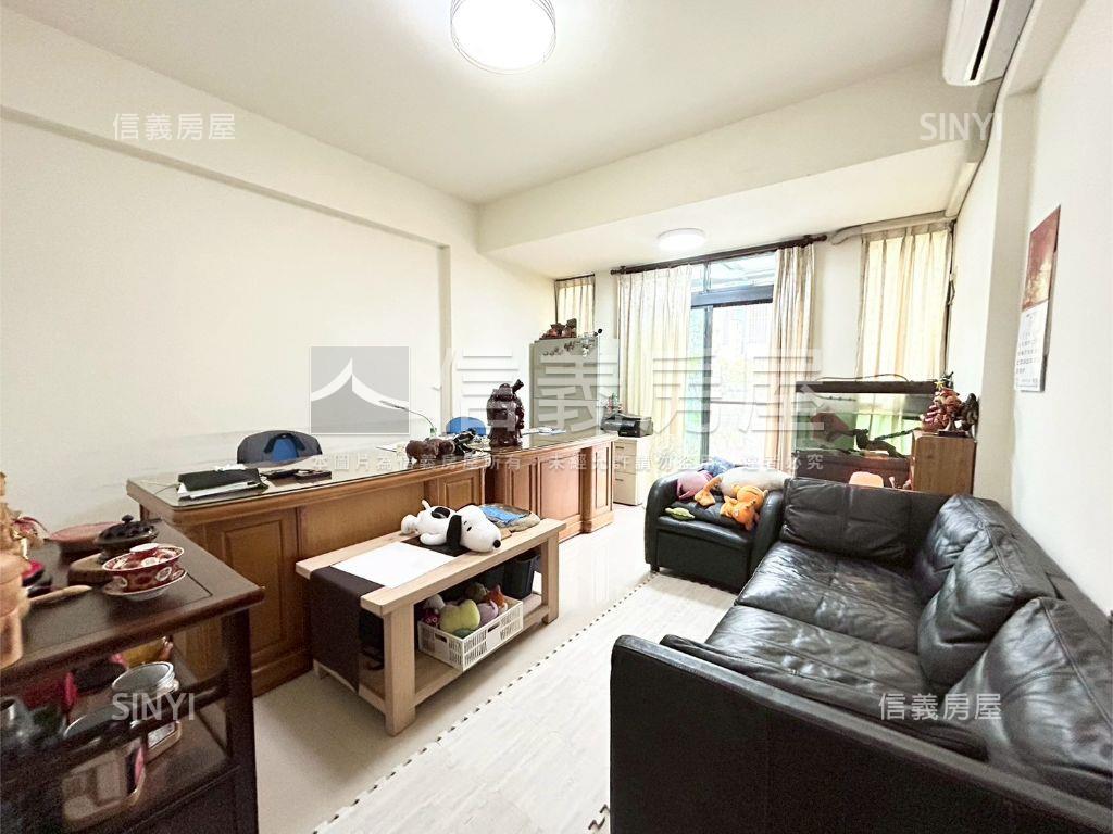 二期震後臨路美墅房屋室內格局與周邊環境