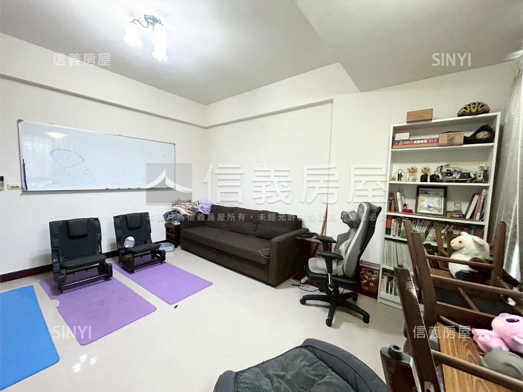 二期震後臨路美墅房屋室內格局與周邊環境