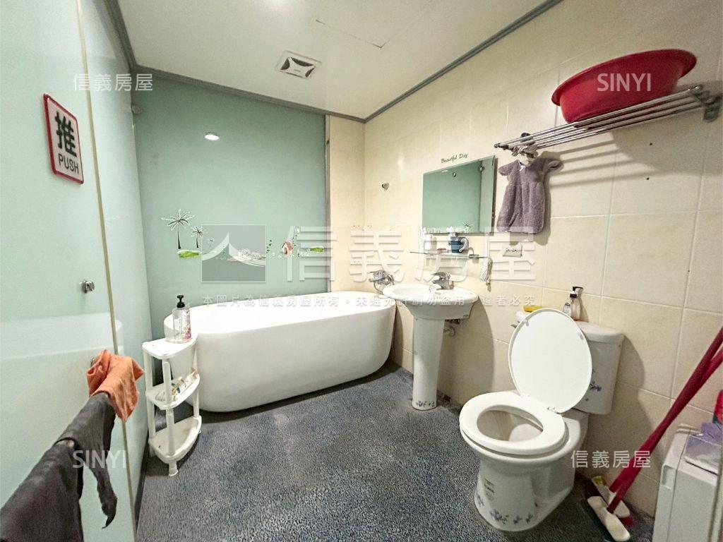 二期震後臨路美墅房屋室內格局與周邊環境