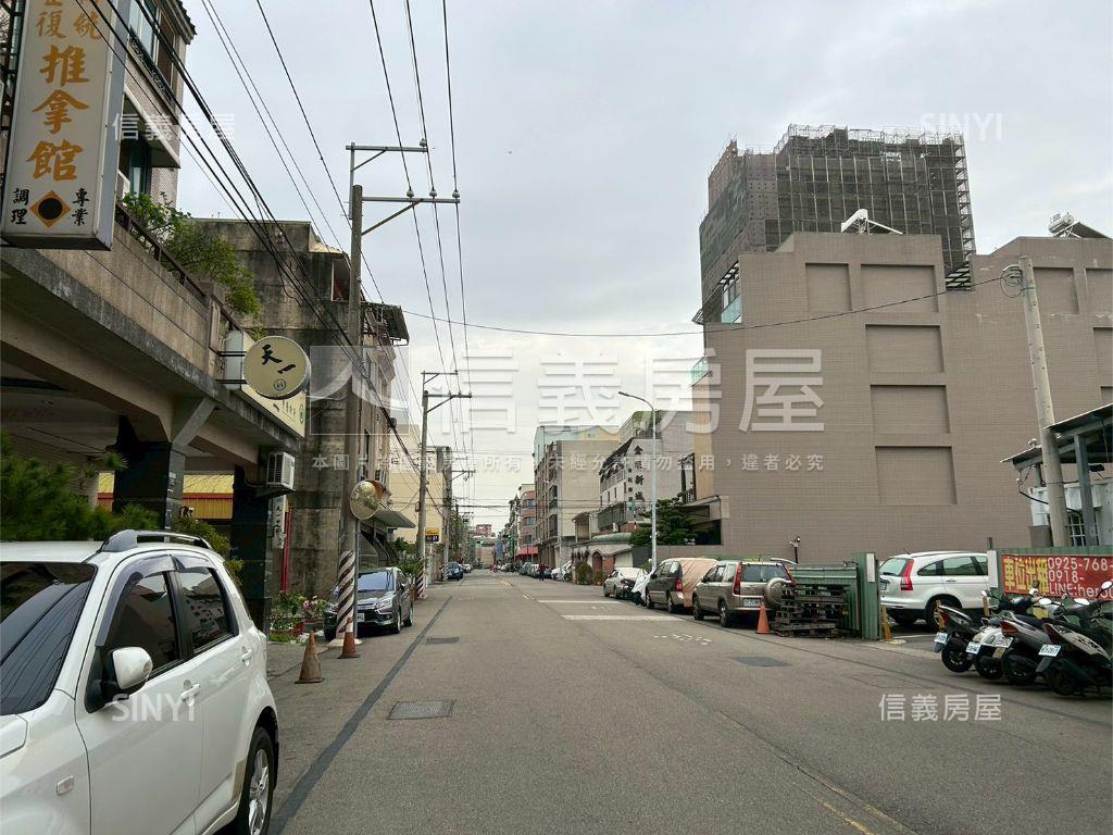 二期震後臨路美墅房屋室內格局與周邊環境