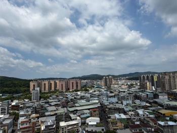 帝王樓層德有巨蛋三房車位