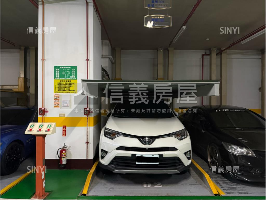 畫世紀‧高樓邊間兩房車位房屋室內格局與周邊環境