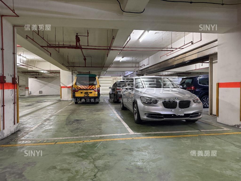 威京雙併大３房有車位房屋室內格局與周邊環境