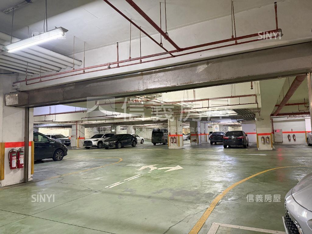 威京雙併大３房有車位房屋室內格局與周邊環境