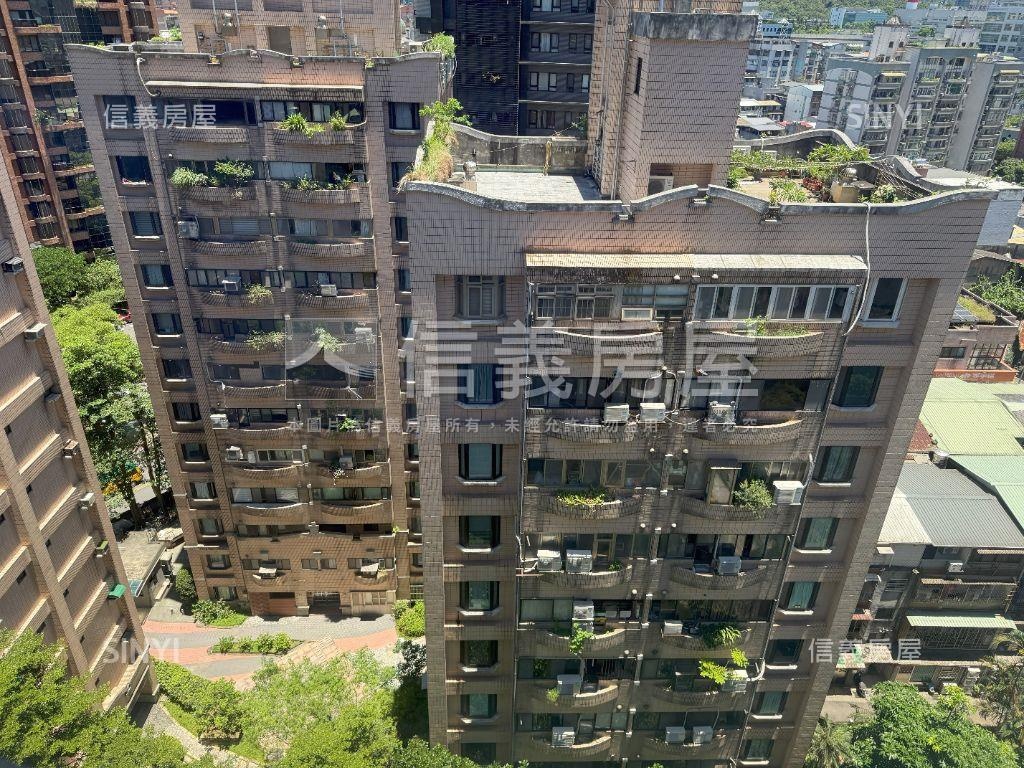 威京雙併大３房有車位房屋室內格局與周邊環境