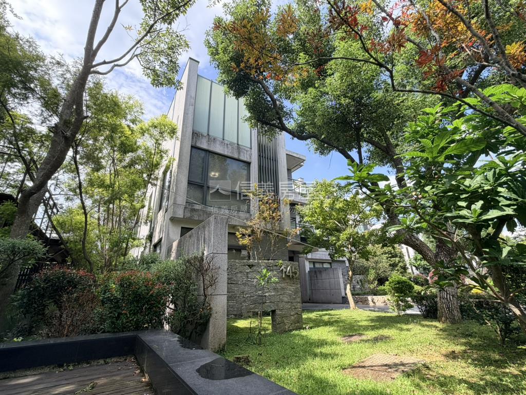 心中的日月３天籟山景美墅房屋室內格局與周邊環境