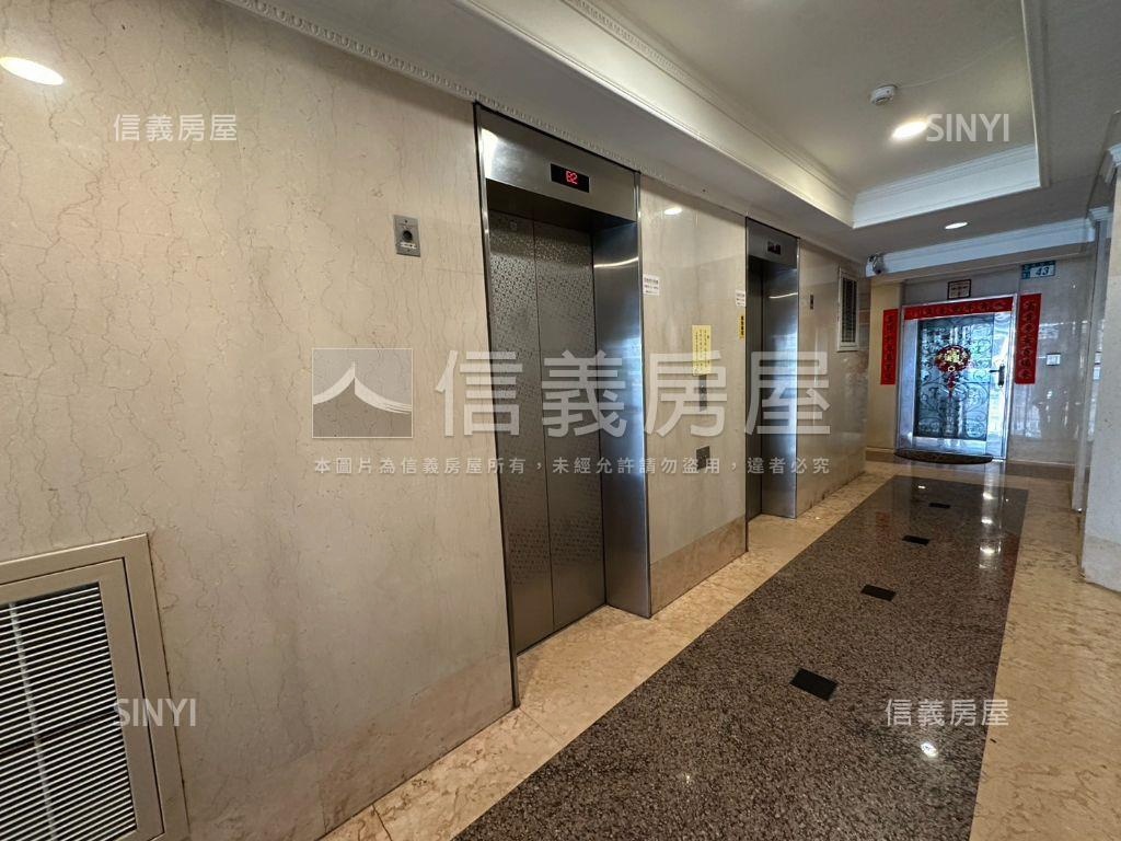 新店稀有電梯兩房房屋室內格局與周邊環境