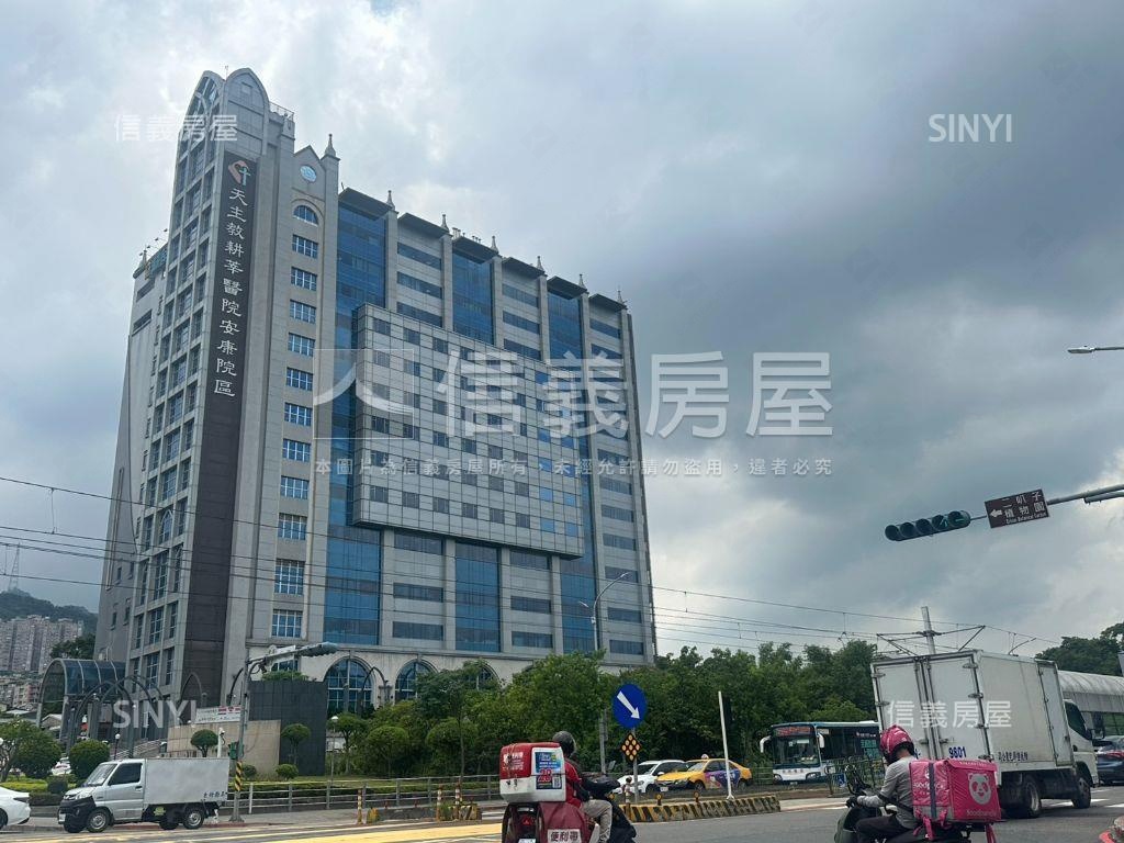 新店稀有電梯兩房房屋室內格局與周邊環境