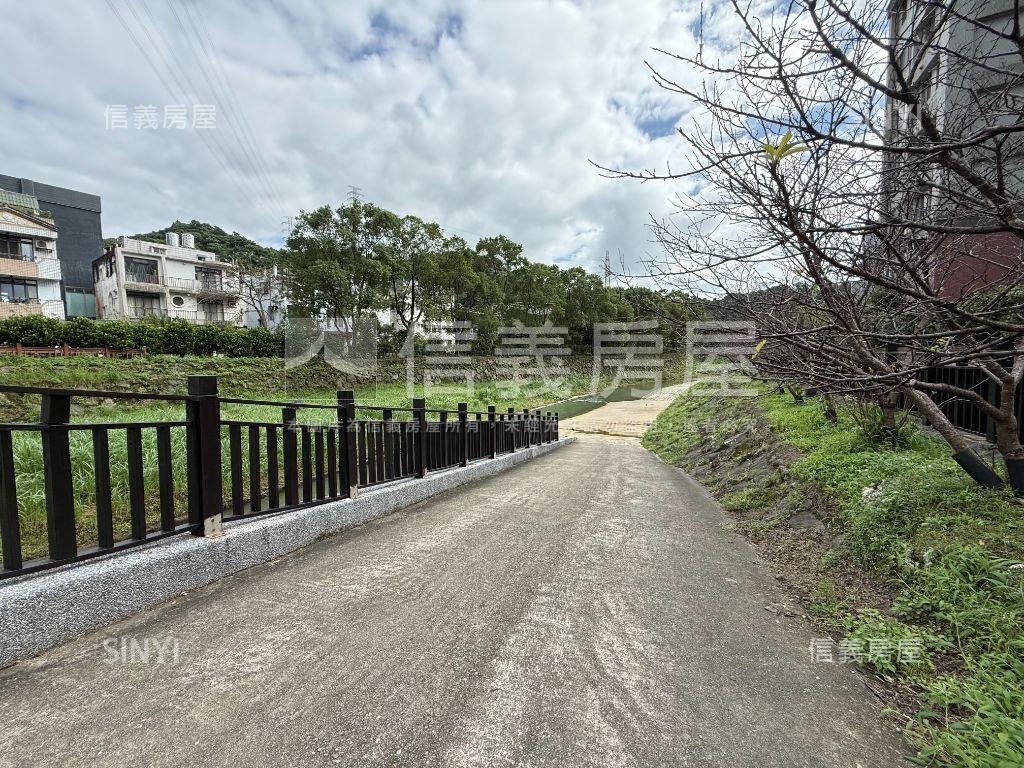 近林蔭步道稀有大庭院戶房屋室內格局與周邊環境