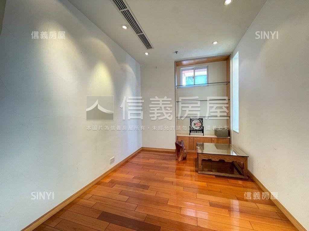 葫洲捷運採光樓中樓房屋室內格局與周邊環境