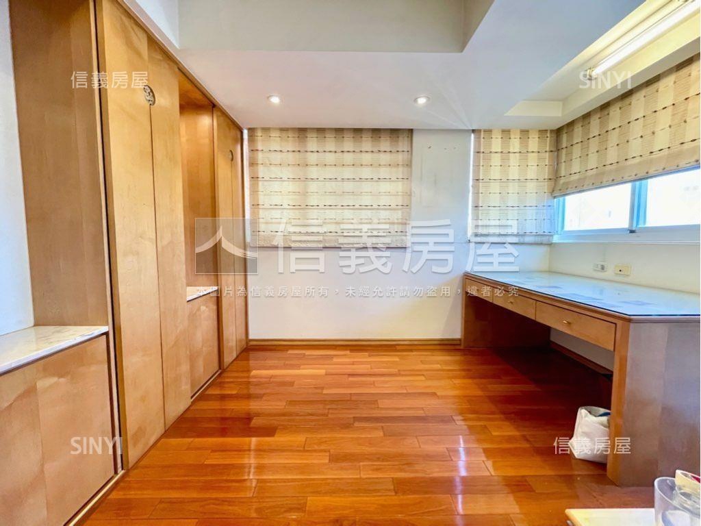 葫洲捷運採光樓中樓房屋室內格局與周邊環境