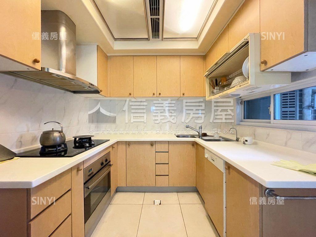 葫洲捷運採光樓中樓房屋室內格局與周邊環境