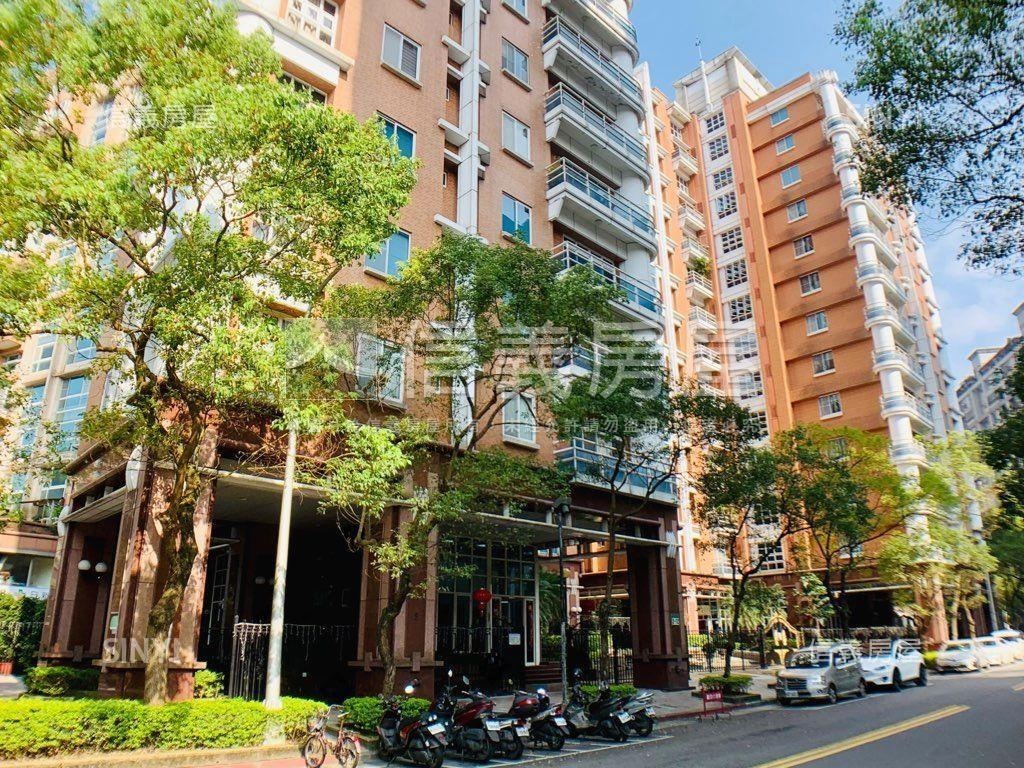 葫洲捷運採光樓中樓房屋室內格局與周邊環境
