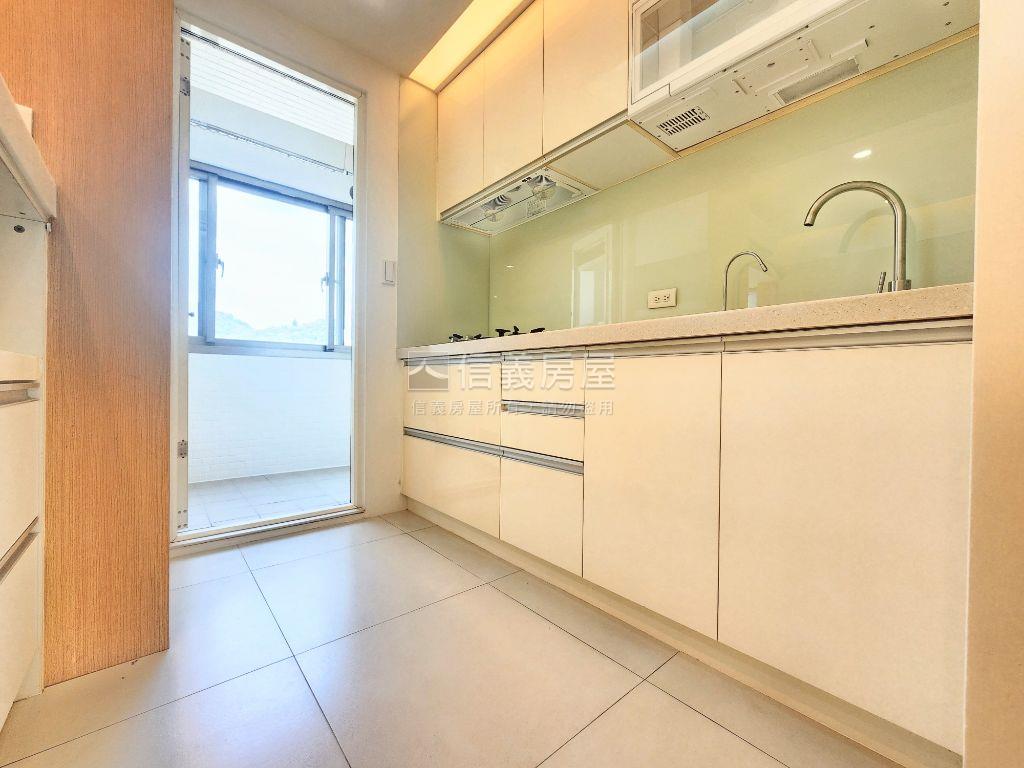 薇閣精美高樓景觀宅房屋室內格局與周邊環境