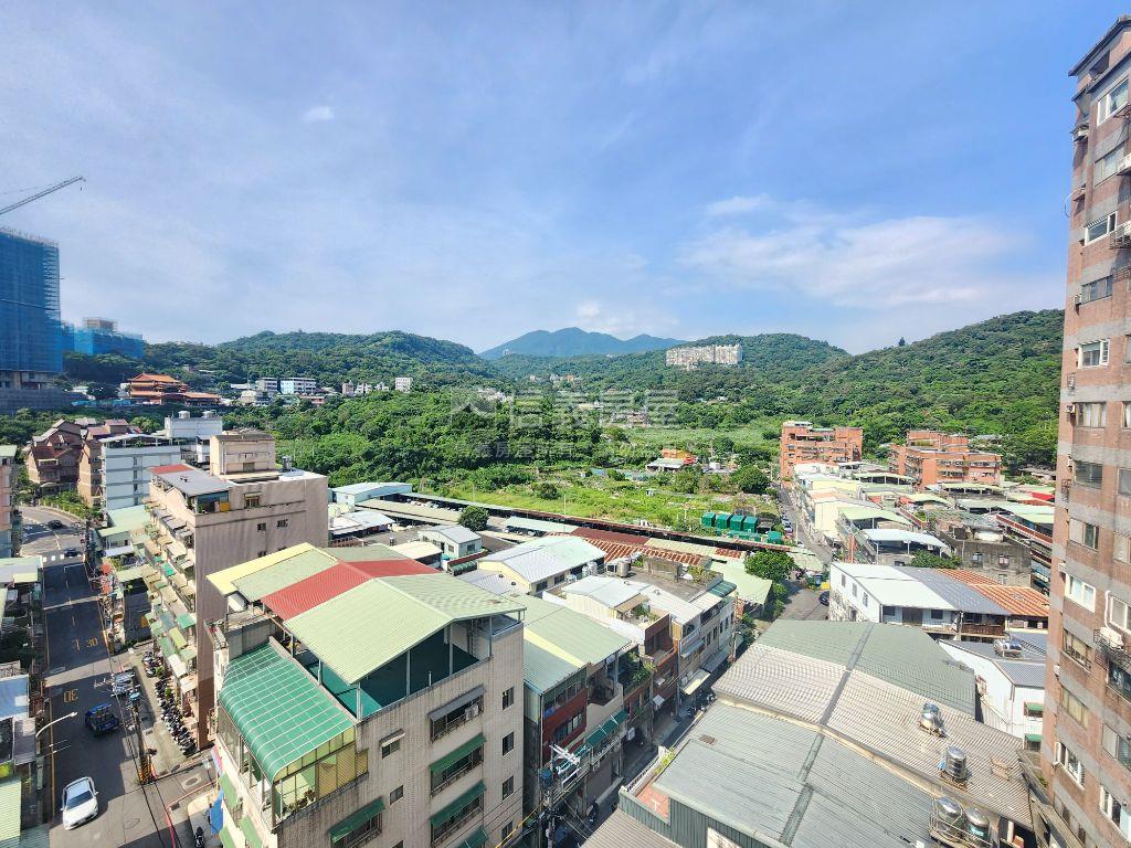 薇閣精美高樓景觀宅房屋室內格局與周邊環境