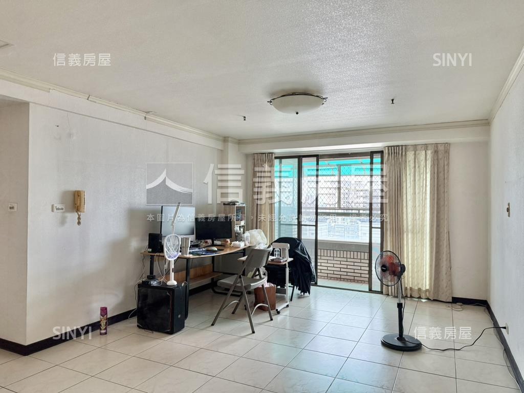 鄉城陽光鎮三房平車房屋室內格局與周邊環境