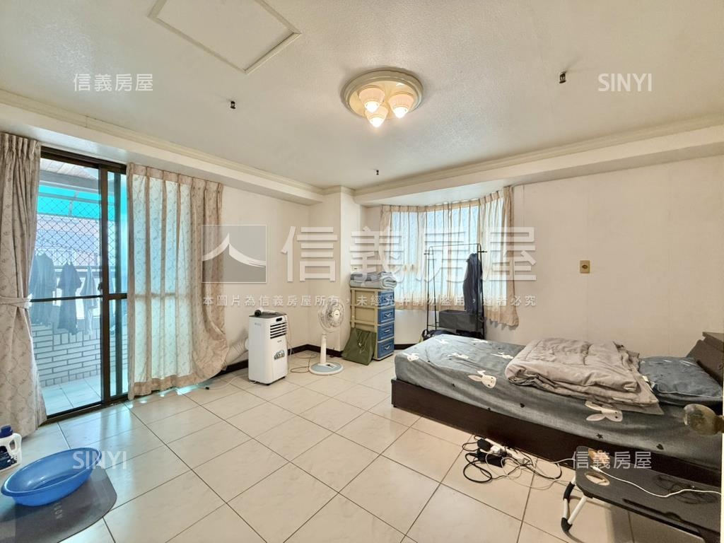 鄉城陽光鎮三房平車房屋室內格局與周邊環境