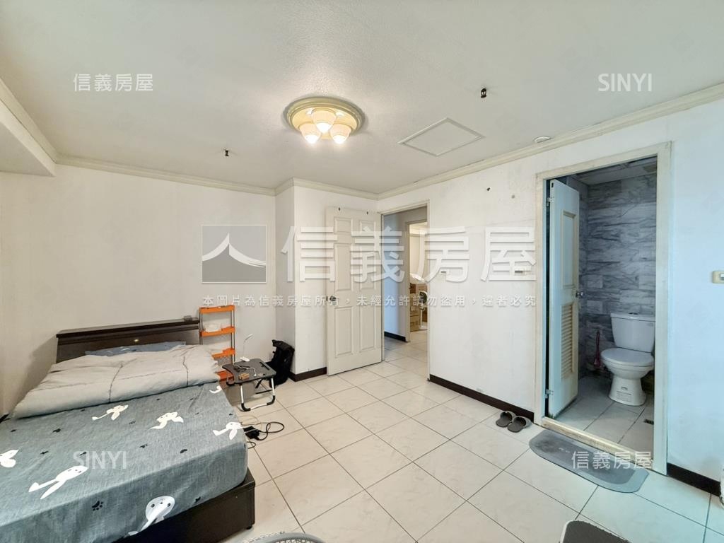 鄉城陽光鎮三房平車房屋室內格局與周邊環境