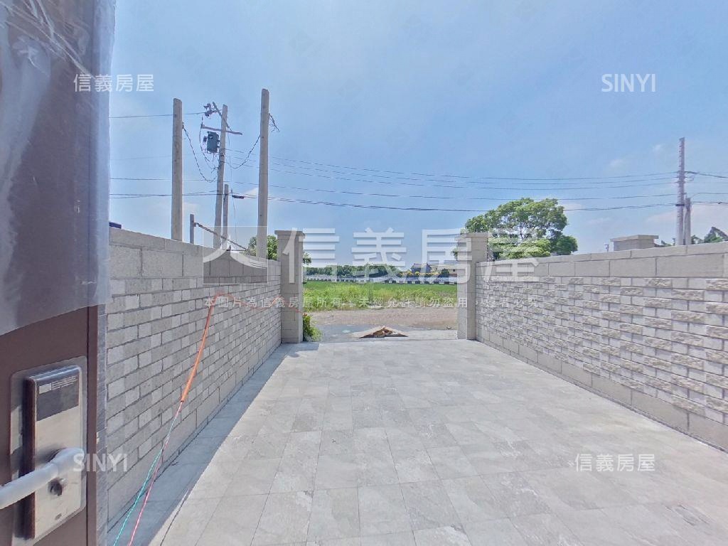 花壇明德街電梯前院美墅Ｂ房屋室內格局與周邊環境