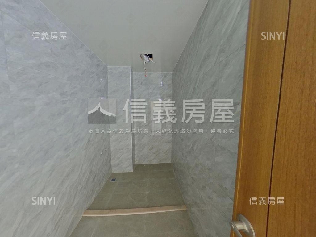 花壇明德街電梯前院美墅Ｂ房屋室內格局與周邊環境