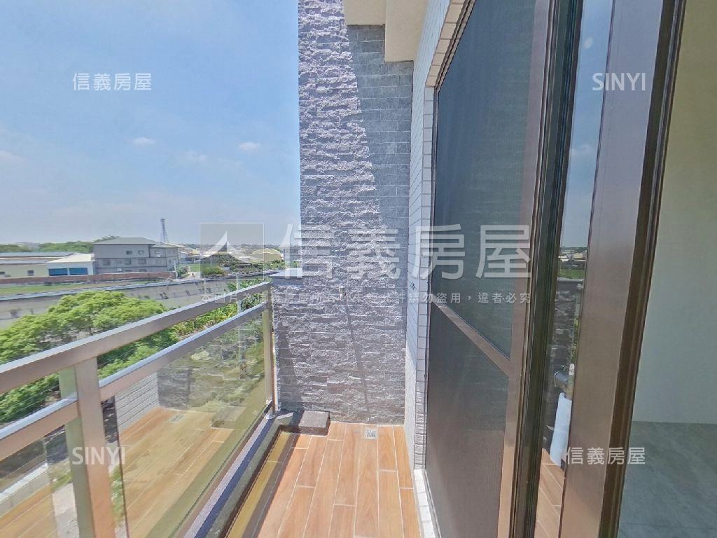 花壇明德街電梯前院美墅Ｂ房屋室內格局與周邊環境
