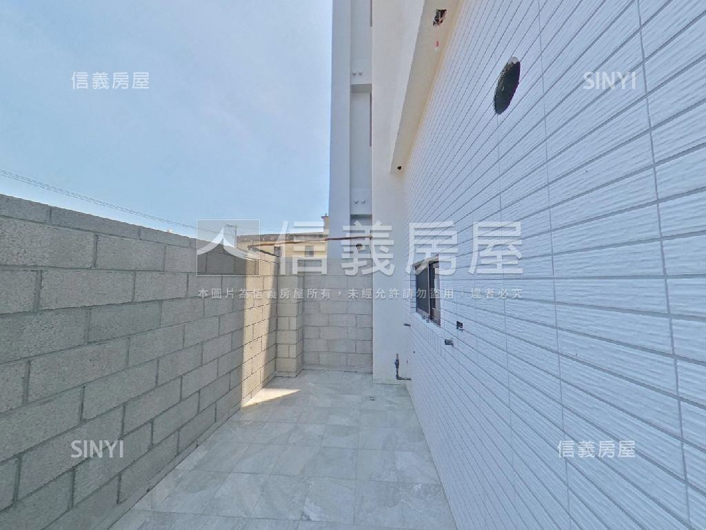 花壇明德街電梯前院美墅Ｂ房屋室內格局與周邊環境