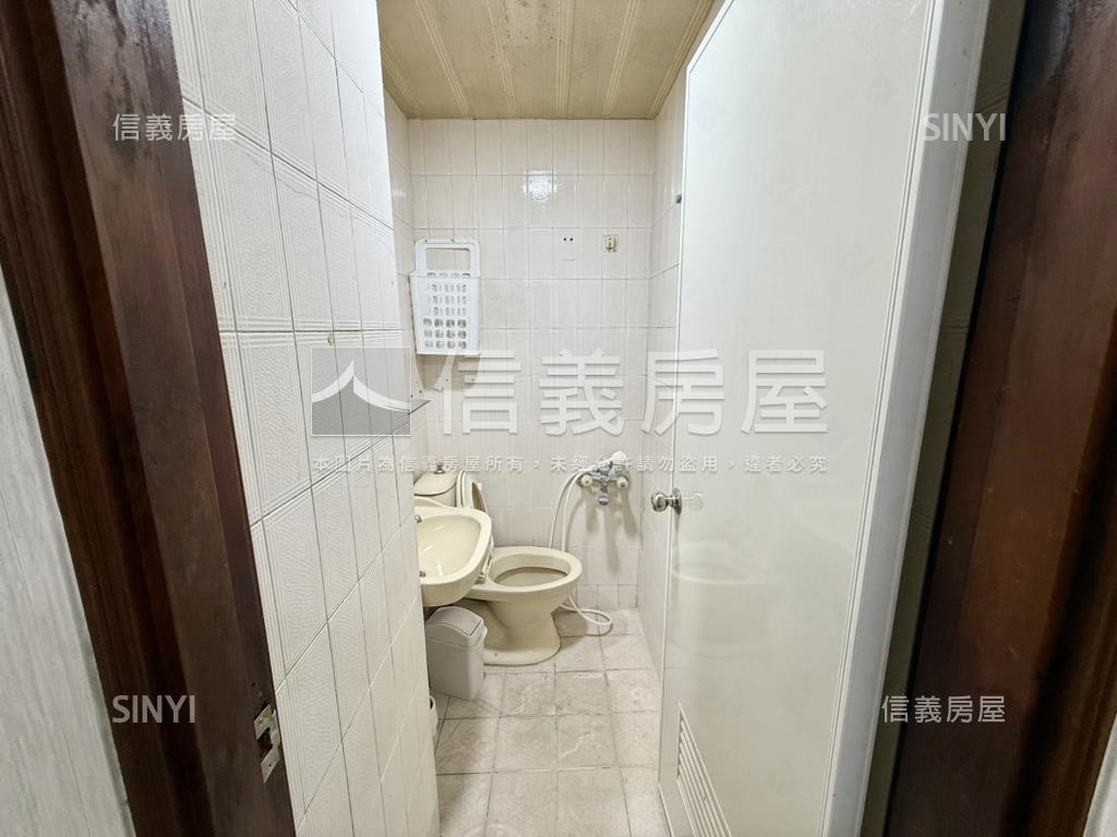 近台南大學採光美三房房屋室內格局與周邊環境