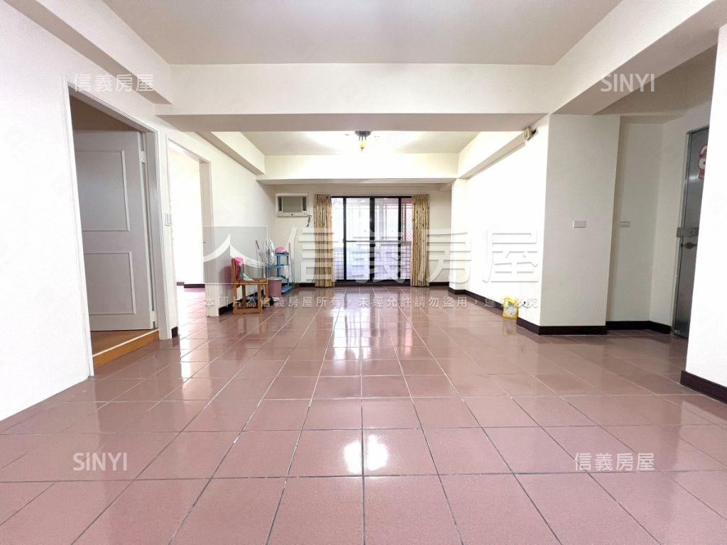 降價！西屯大三房兩衛房屋室內格局與周邊環境