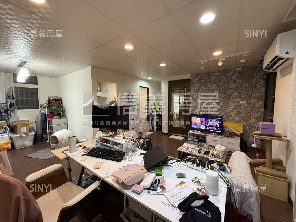 首購捷運２房美寓房屋室內格局與周邊環境