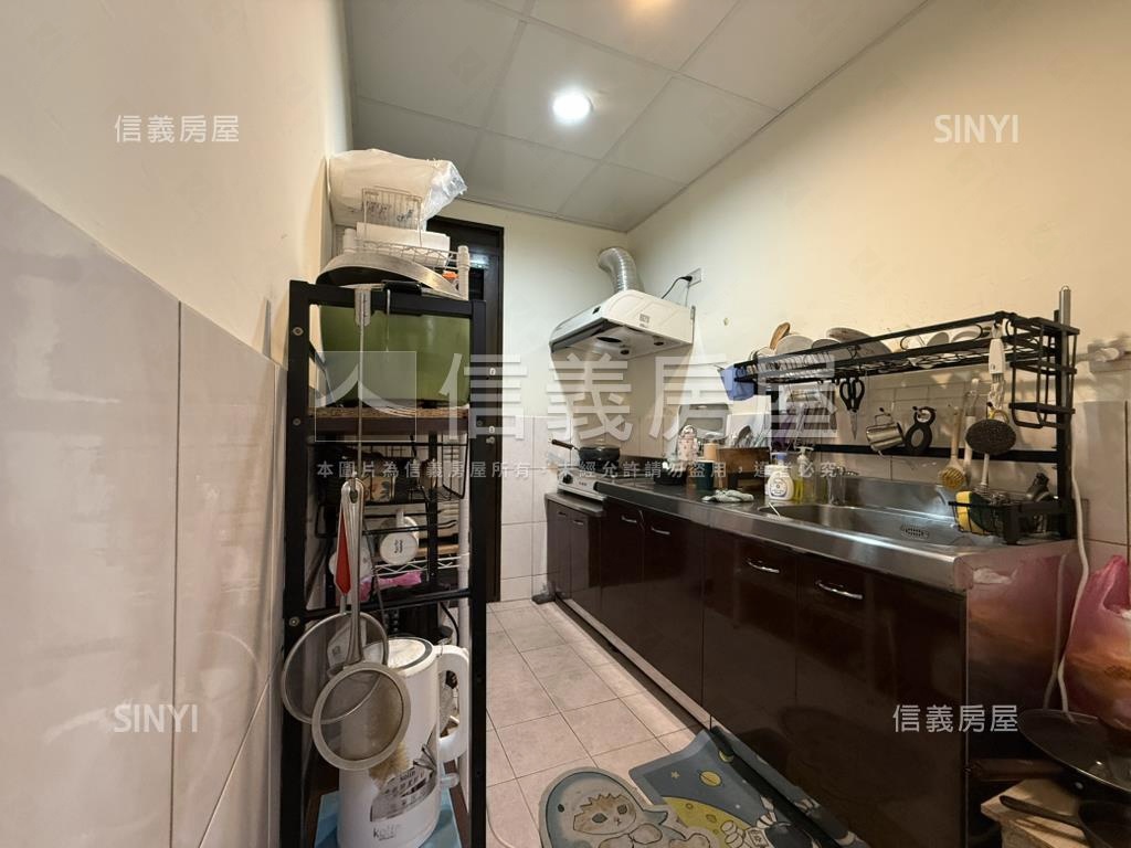 首購捷運２房美寓房屋室內格局與周邊環境